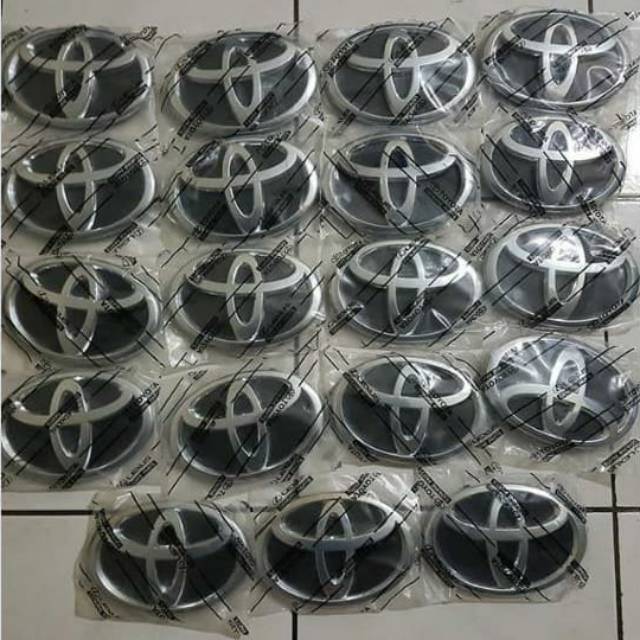 Toyota Innova Logo Emblem For Car Accessories Shopee