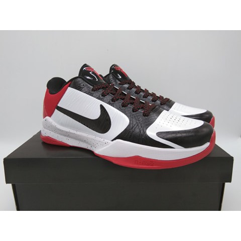 kobe black toe