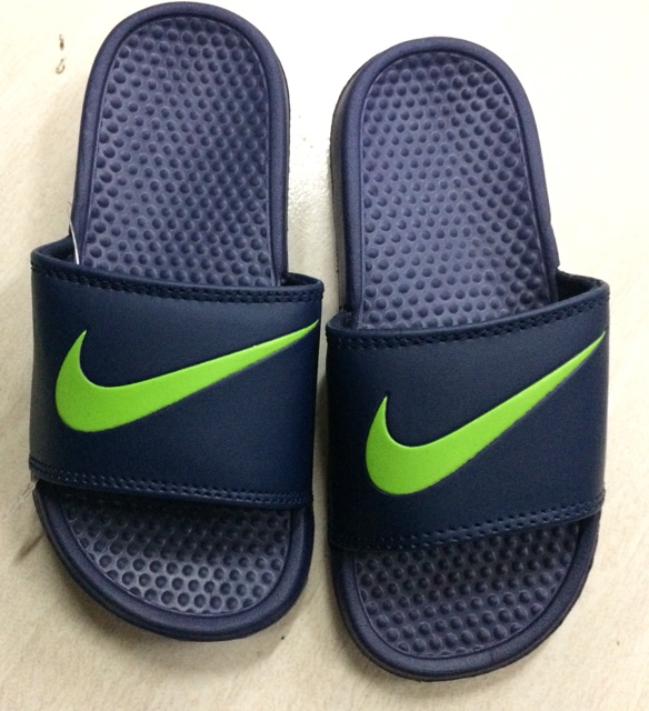 boys nike slippers