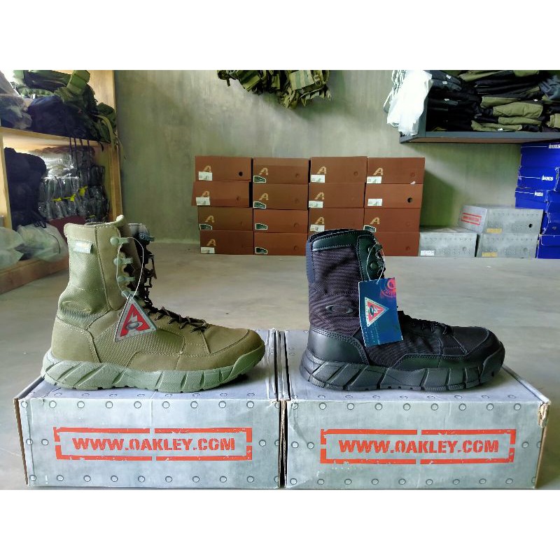 Descubrir 93+ imagen oakley duty boots - Thptnganamst.edu.vn