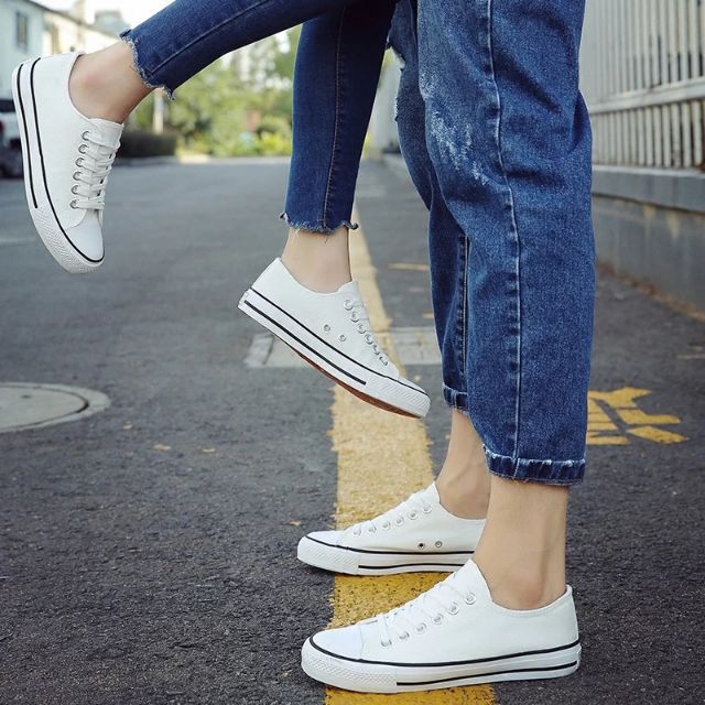 converse shoes couple