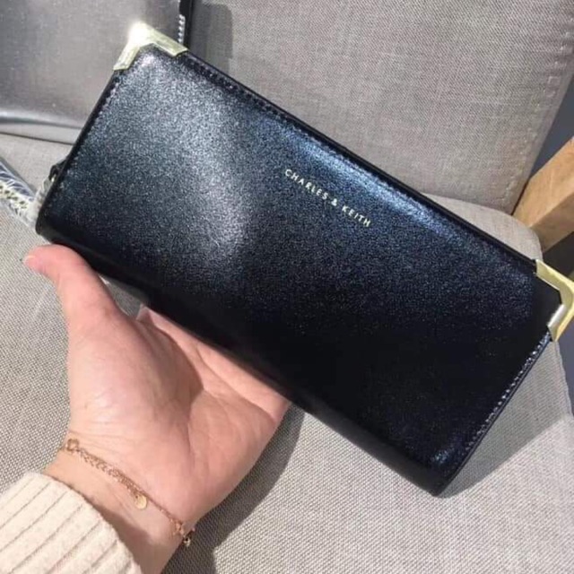 charles and keith wristlet