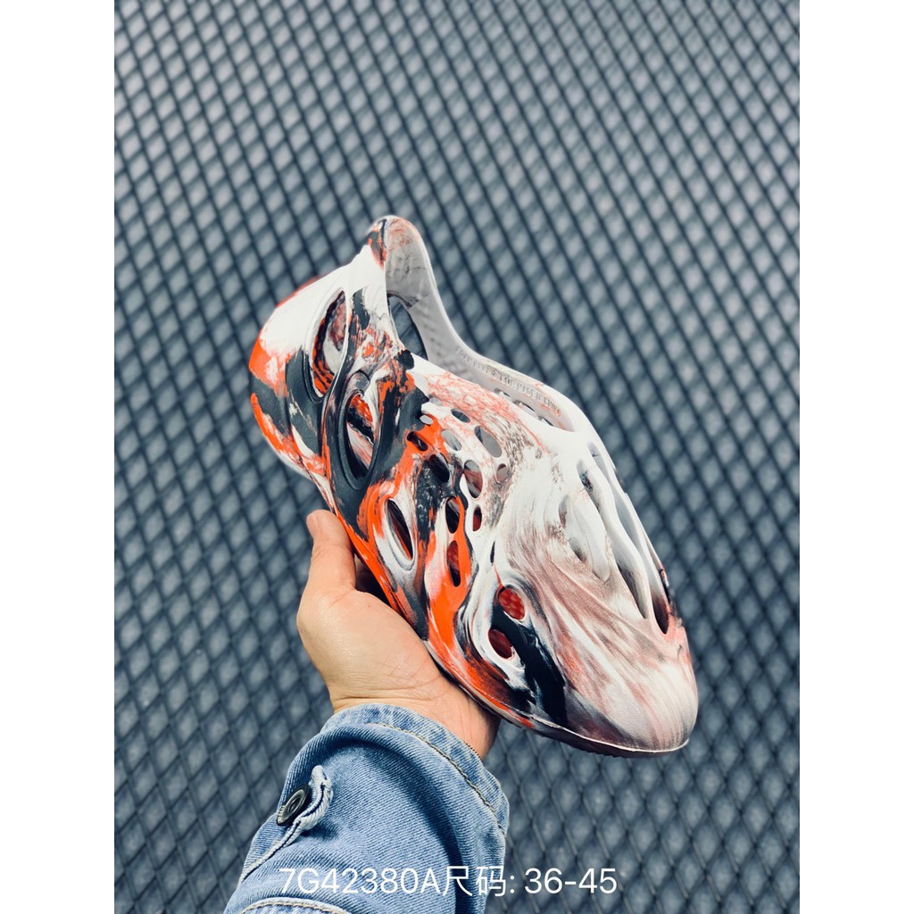 wild yeezy foam runners