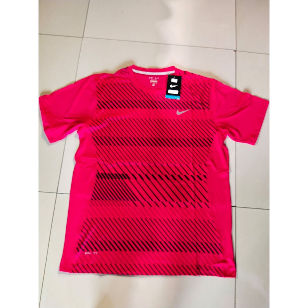 nike best in class t shirt