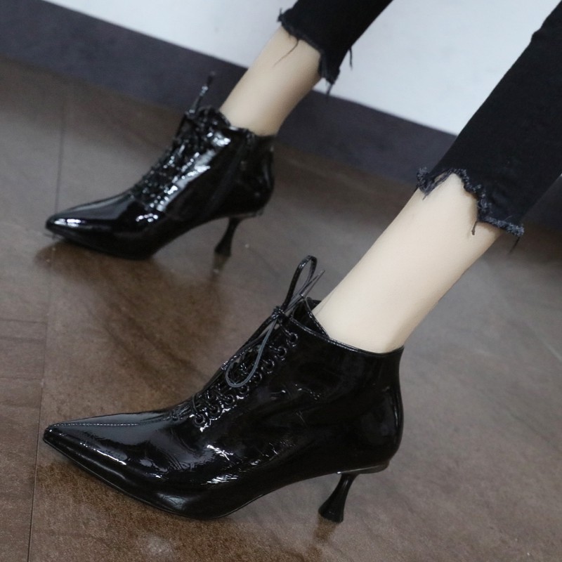 black shoes with little heel