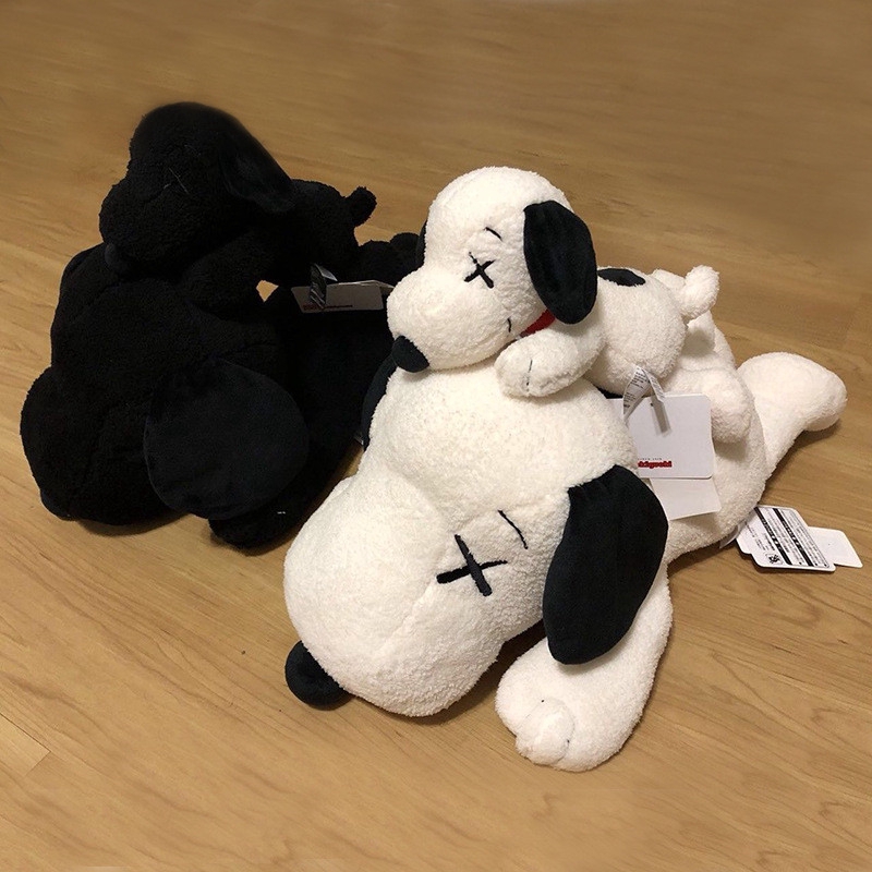 kaws snoopy doll