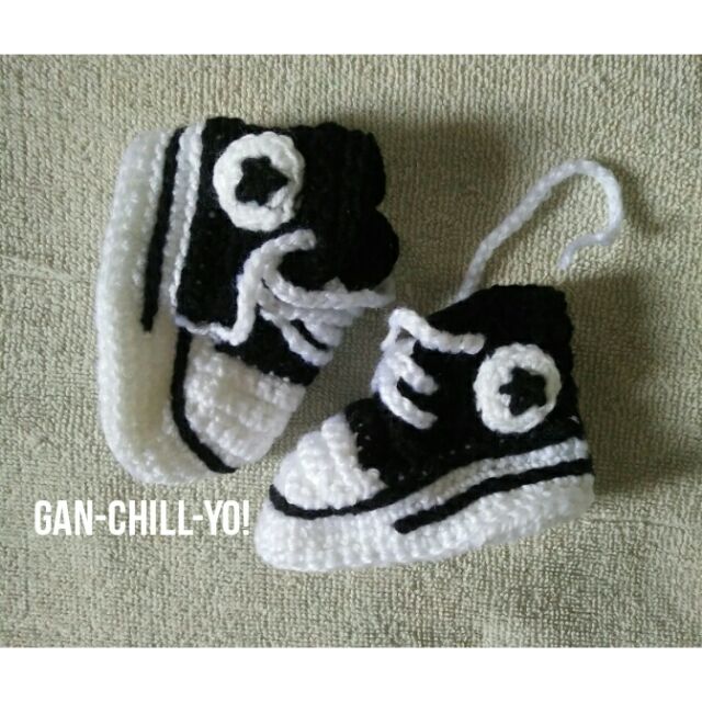 baby crochet converse