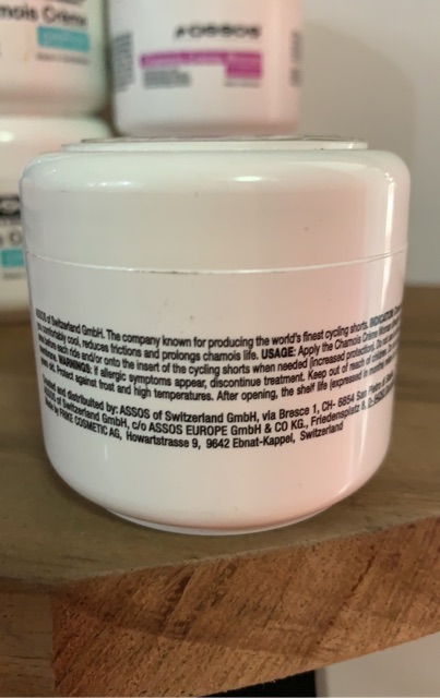 assos chamois creme cena