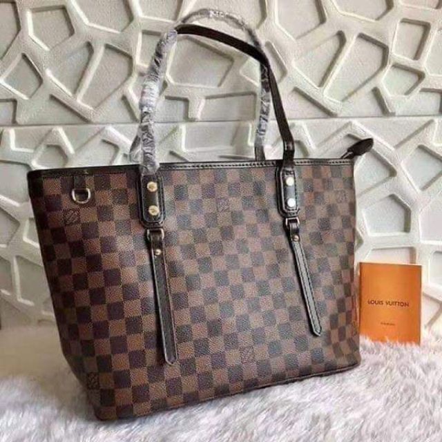 neverfull with zipper