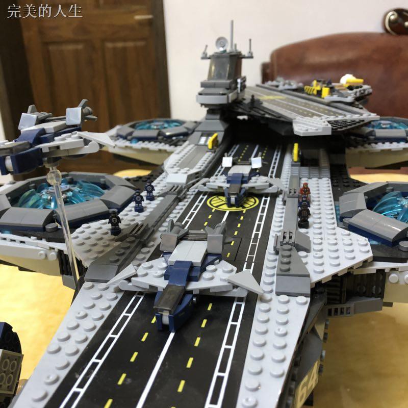 lego 76042