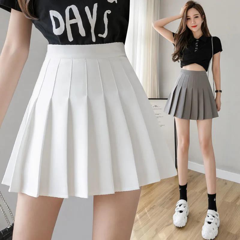 gray tennis skirt outfit