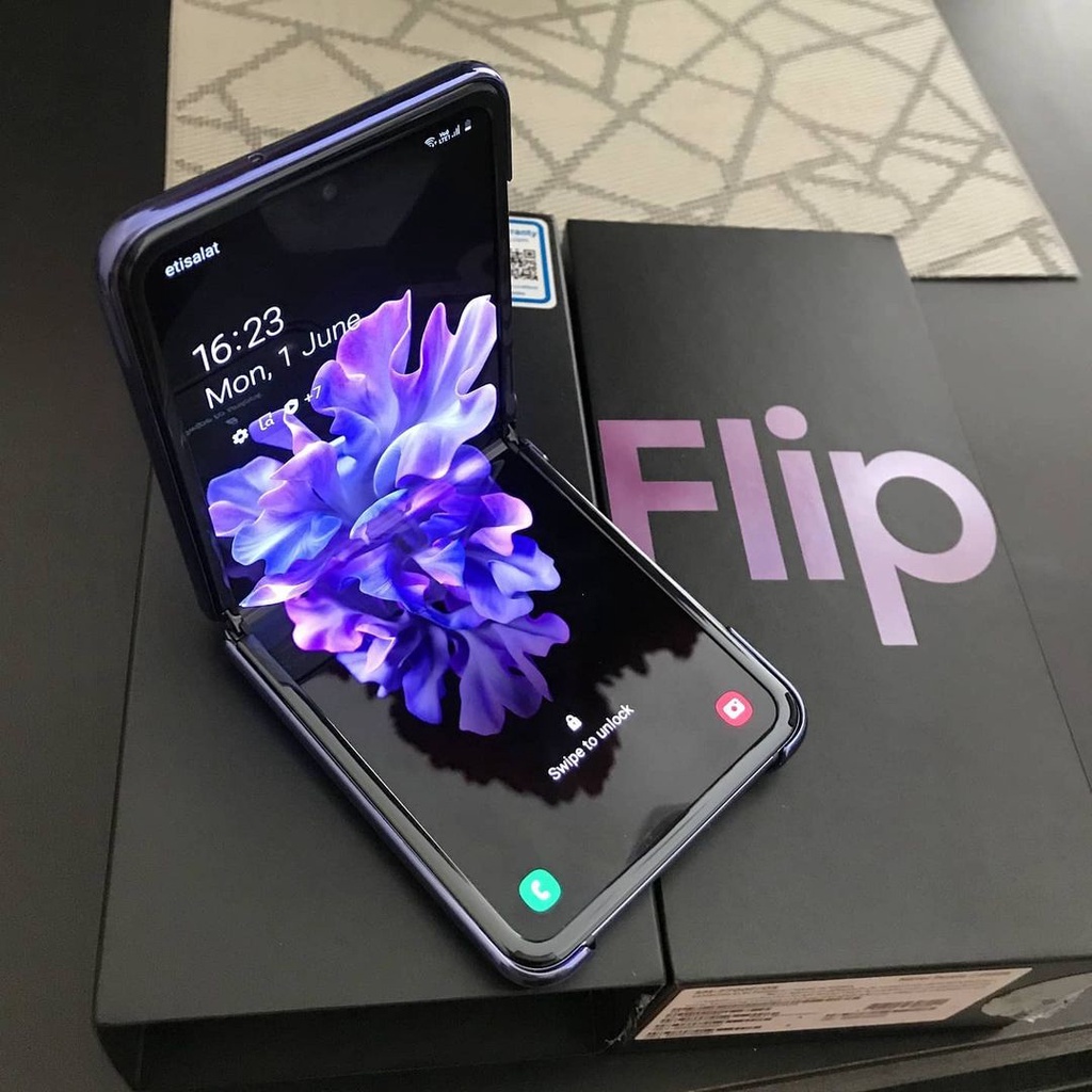 Brand New Original Samsung Galaxy Z Flip 2 Shopee Philippines