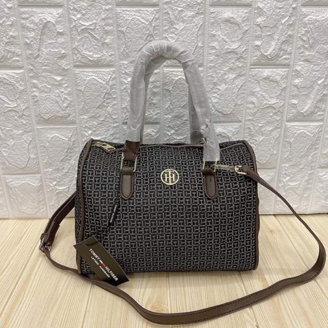 tommy hilfiger doctors bag