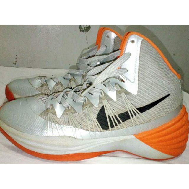 nike lunarlon hyperdunk