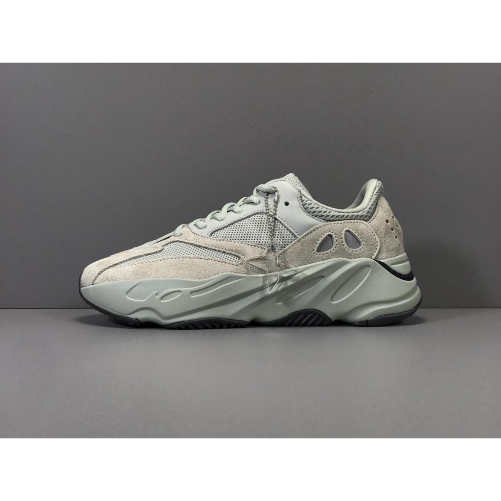 scarpe adidas yeezy 700 gold edition