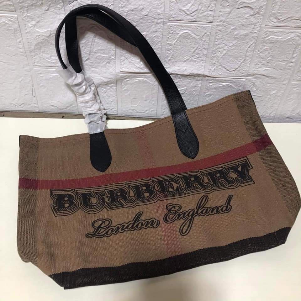 BURBERRY REVERSIBLE VINTAGE TOTE BAG | Shopee Philippines