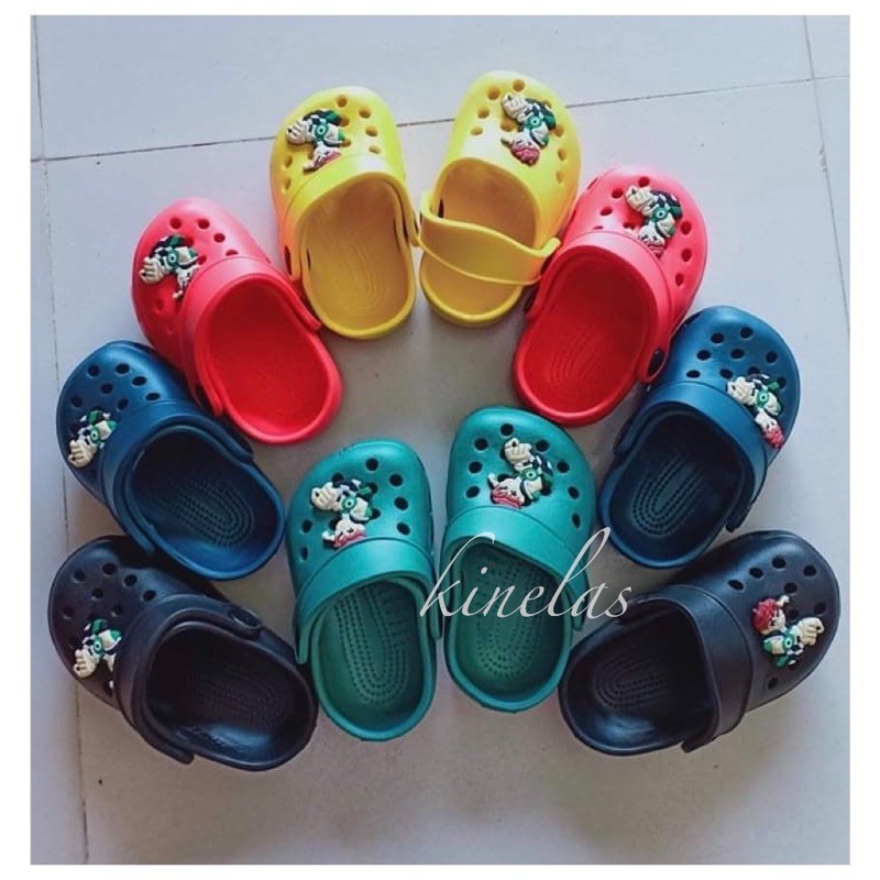ben 10 crocs