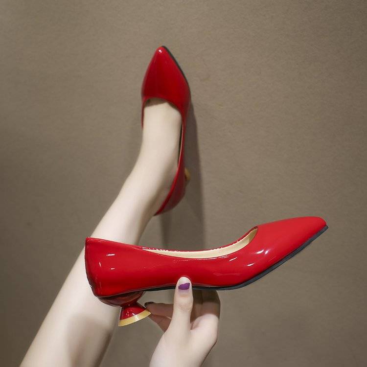 red low heel court shoes
