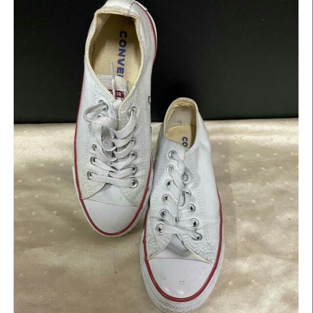 chucks converse white
