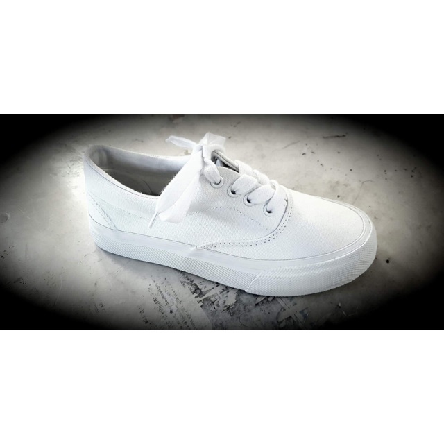 evans white shoes