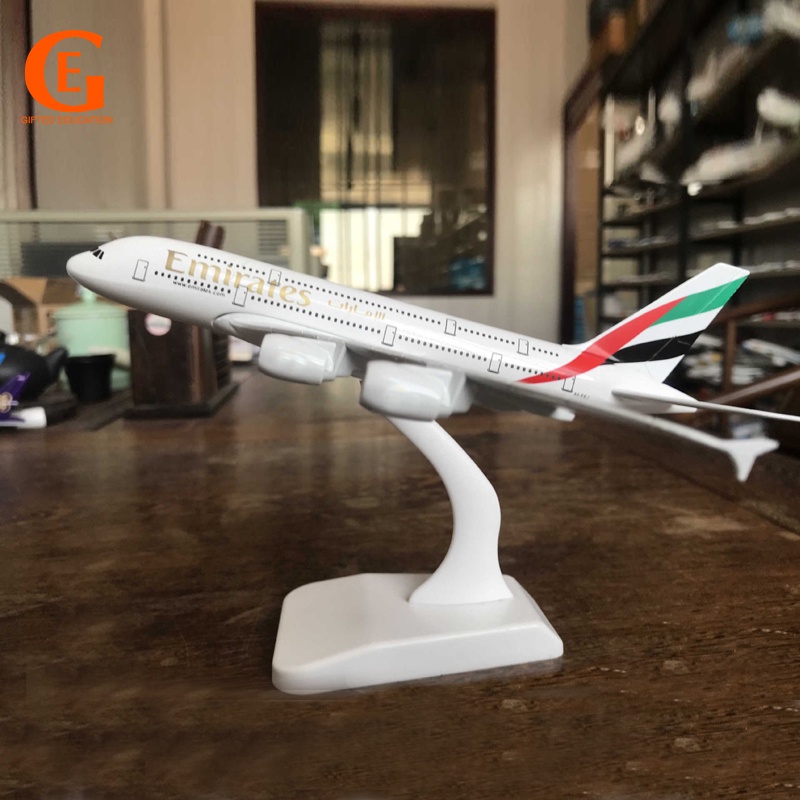 Emirates Airlines Airbus 380 Diecast Metal Airplane Model A380 Airclaft