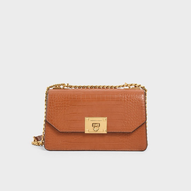 chain handle crossbody bag