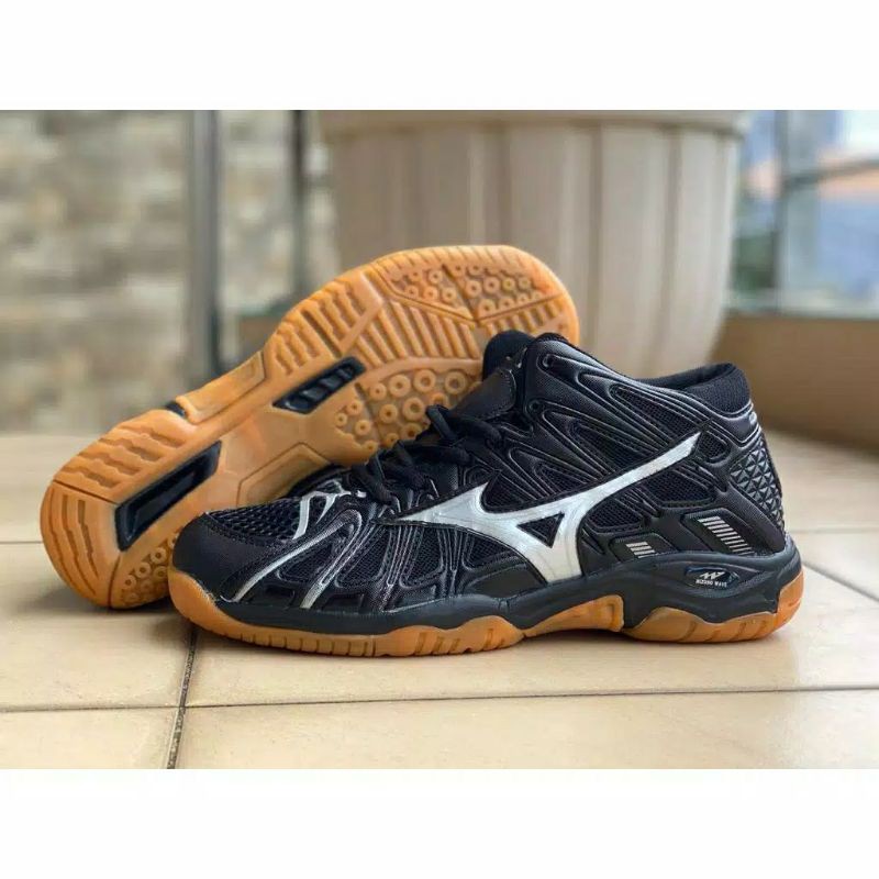 mizuno wave tornado 2 brown