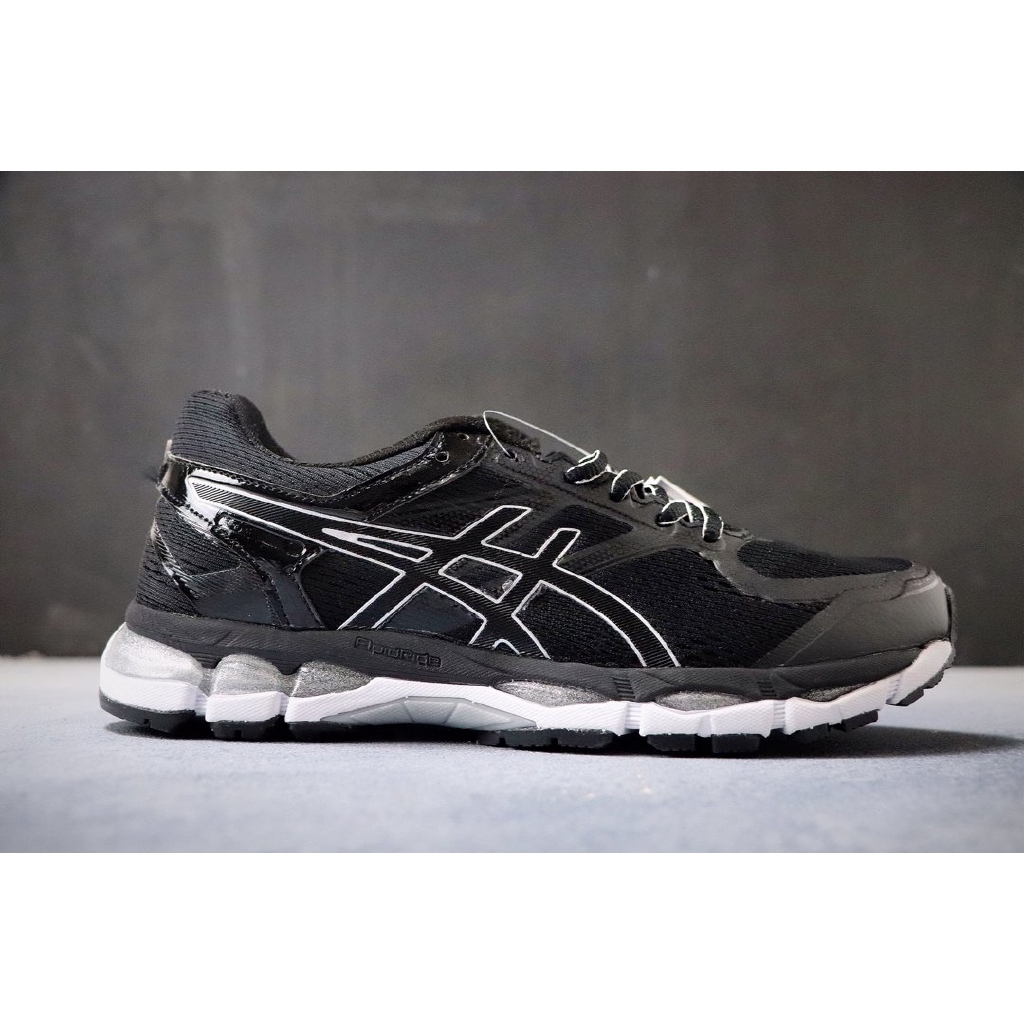 asics gel surveyor
