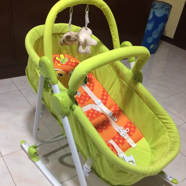 2 in 1 Bassinet and Chair | Shopee 