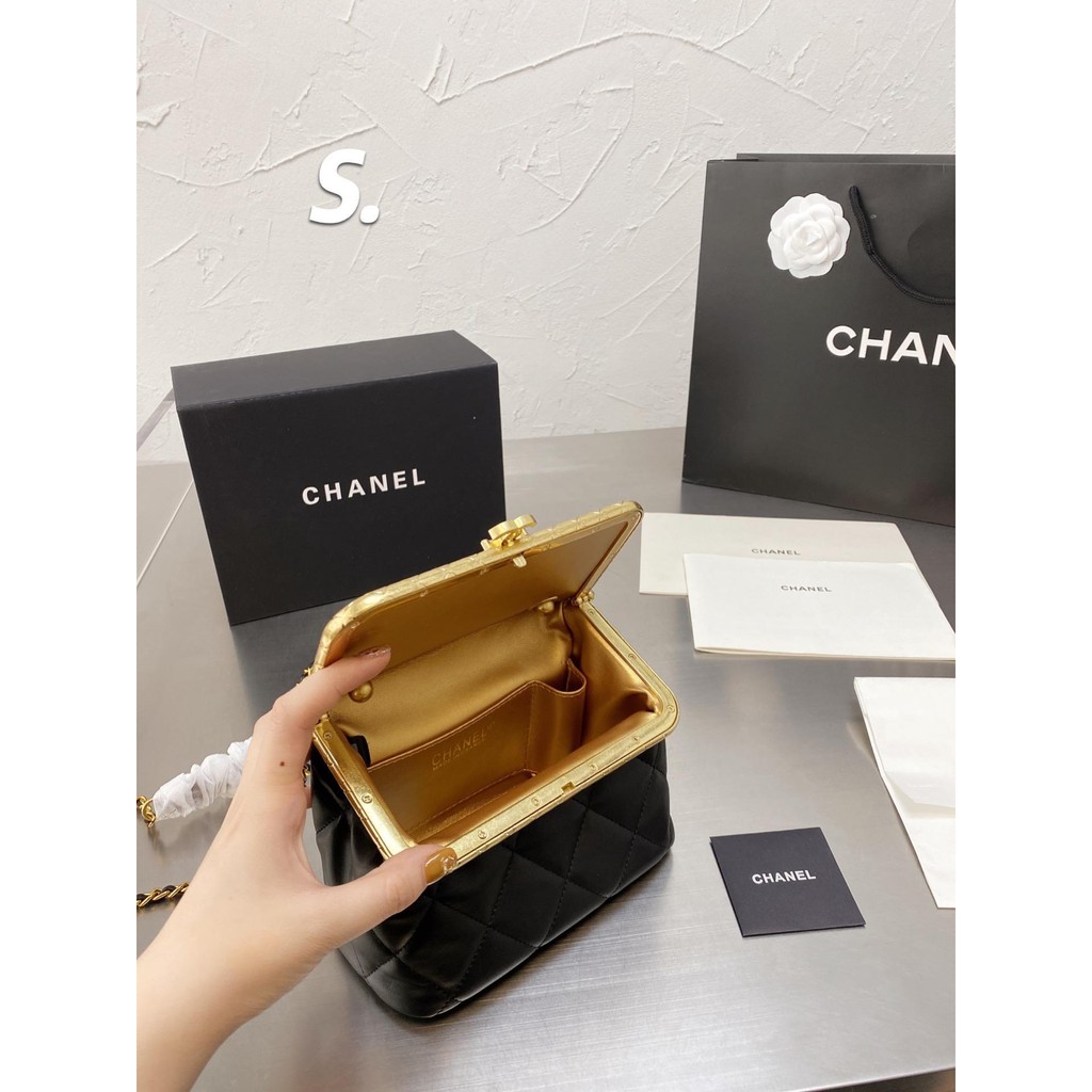 HOT Chanel/Chanel new kiss lock soft box bag mobile phone bag small CHANEL  2020 early autumn new a K | Shopee Philippines