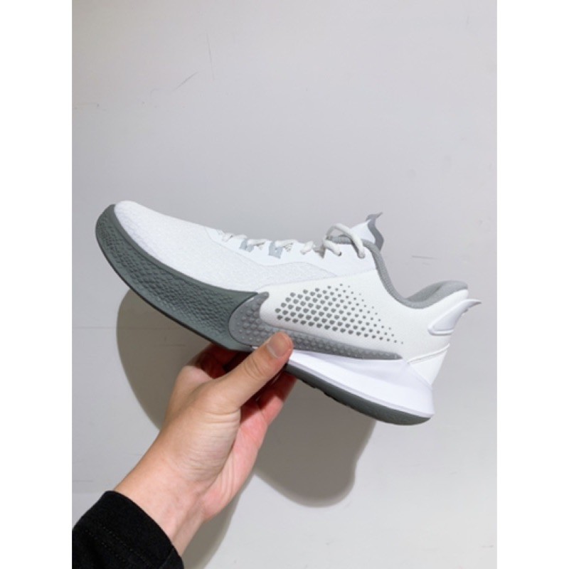 mamba fury white wolf grey