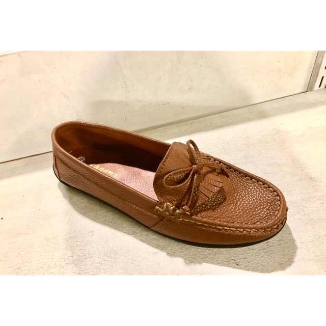 womens leather moccasins