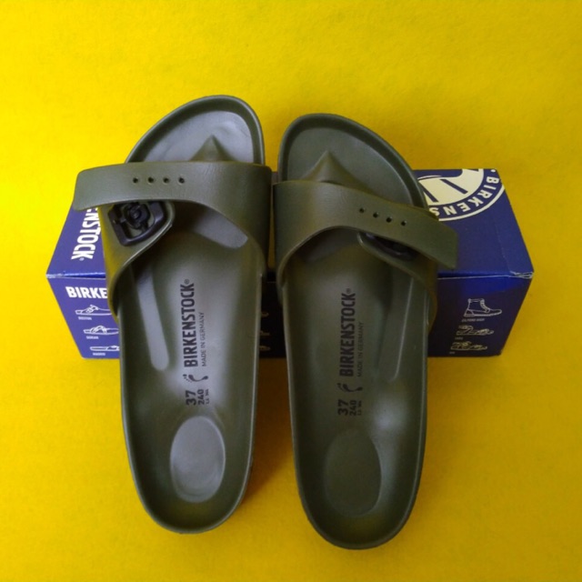 37 in birkenstocks