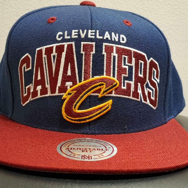 Mitchell and Ness Micro Suede Cleveland Cavaliers Snapback OS ...
