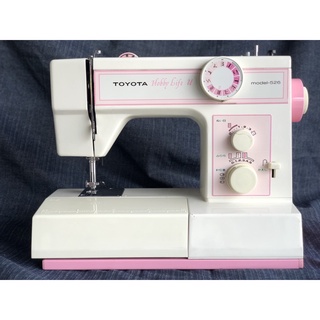 Heavyduty sewing machine footcontrol