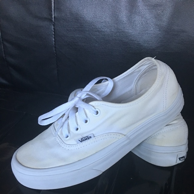 vans triple white