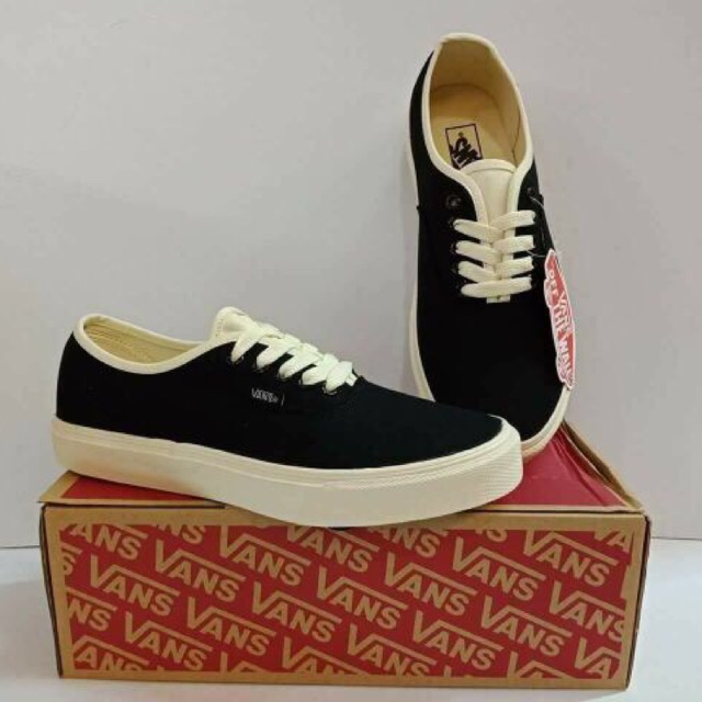 ساهر نفس صياد السمك vans authentic 