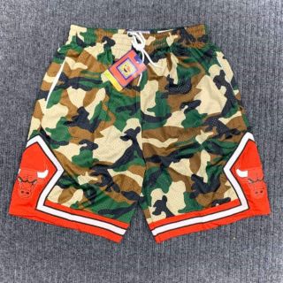 bulls camo shorts