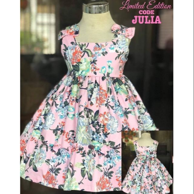 julia clothing