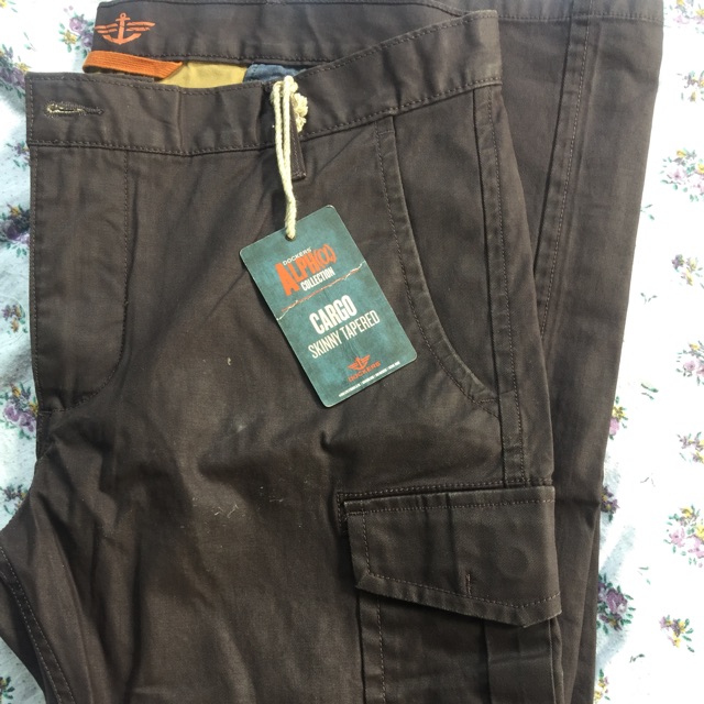 levi's slim tapered cargo