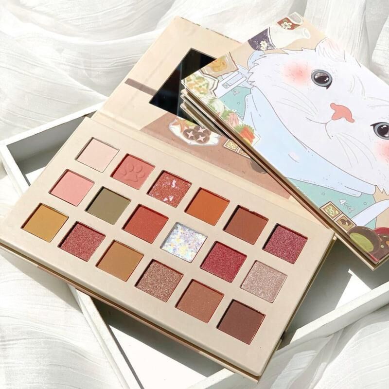 Tik Tok Influencer Style 18 Colors Kitty Eyeshadow Earth Color Palette Pearlescent Matte Sequins
