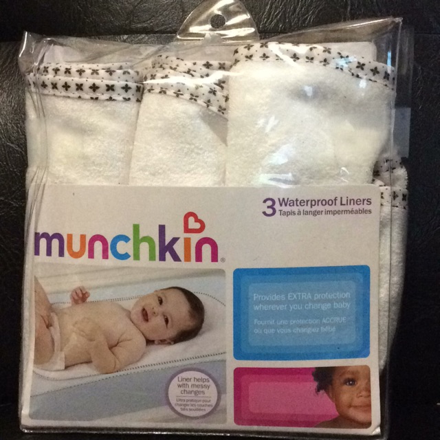munchkin 3pk waterproof changing pad liners