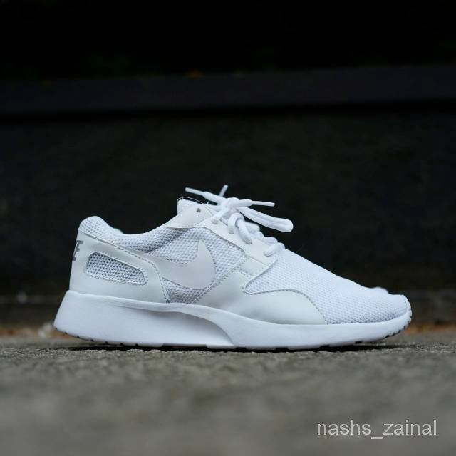 nike kaishi run black white
