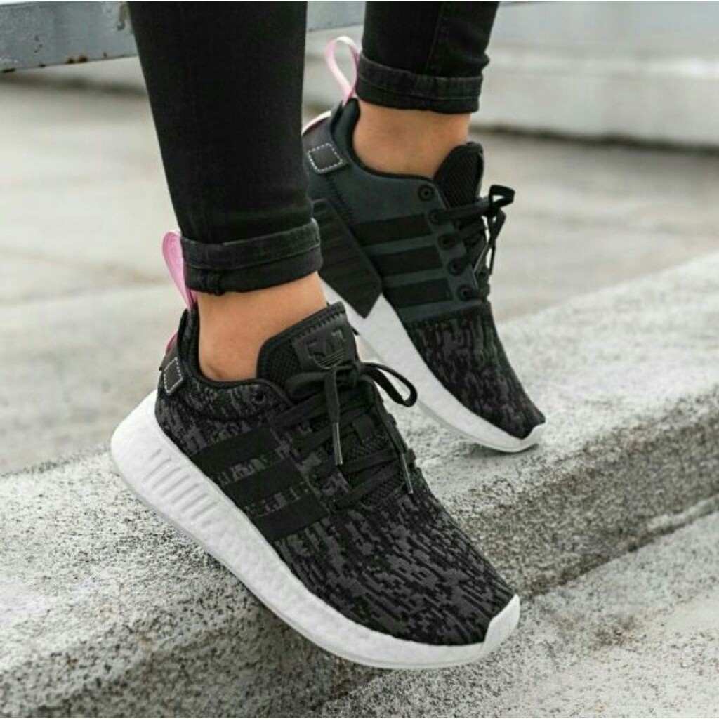 black and pink nmd