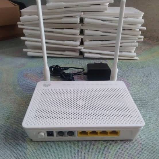 Gpon hg8245h. ECHOLIFE hg8245h5. Модем Huawei hg8245h. Huawei hg8245h5 (GPON). Оптический роутер Huawei 8245.