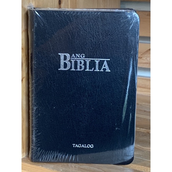 KJV Bible Ang Biblia King James Version in Tagalog Compact Flex Cover ...