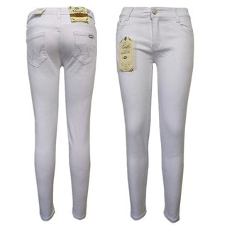 white maong pants
