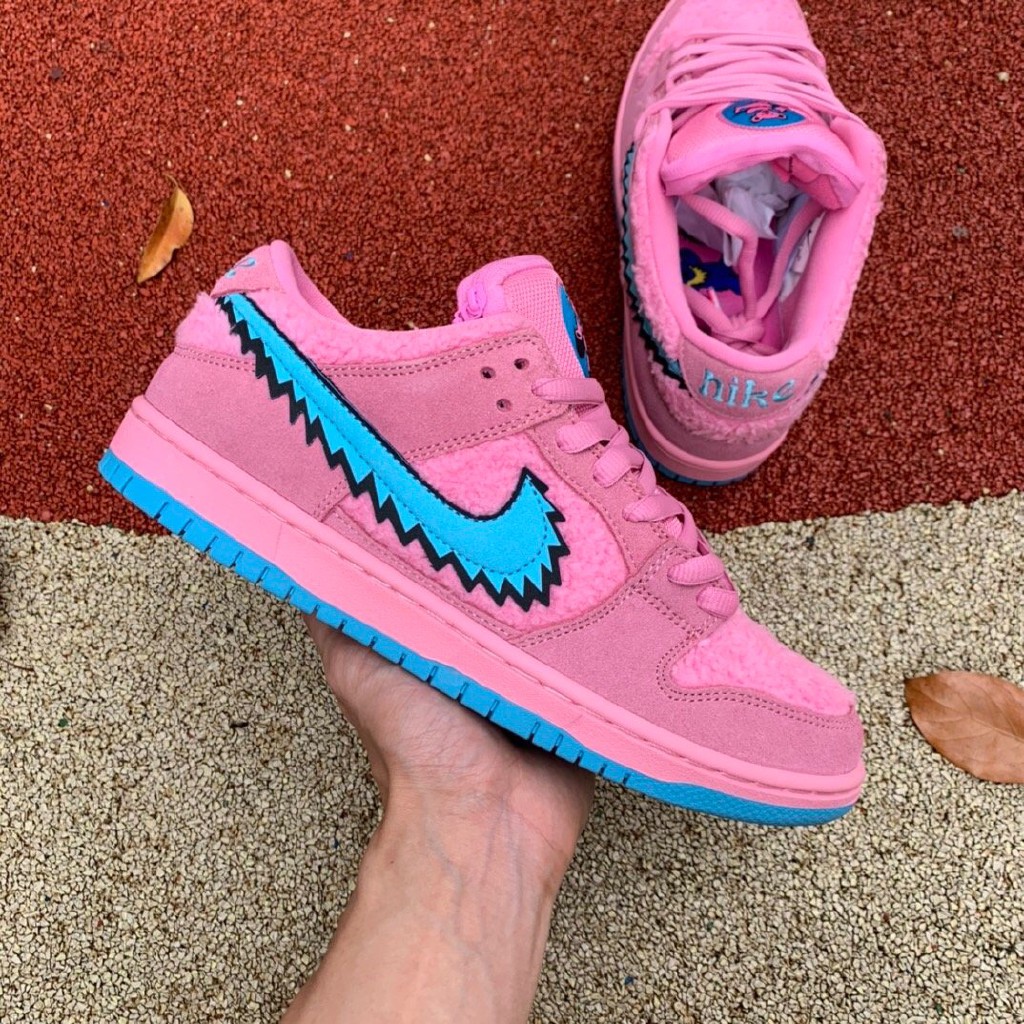 dancing bears nike sb