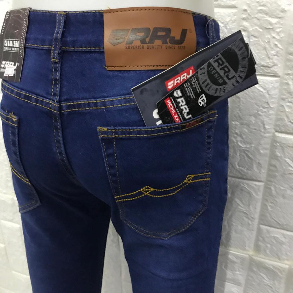 blue jeans stretch