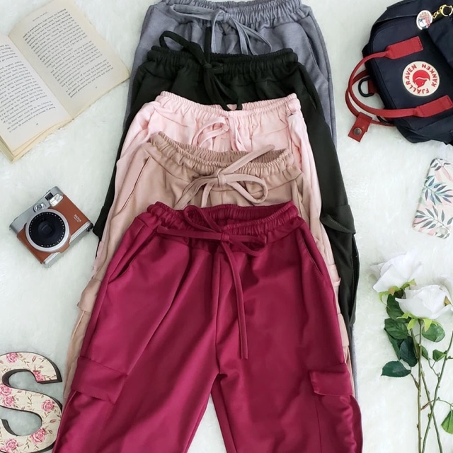 womens pink cargo shorts